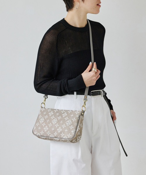russet(ラシット)の「ショルダーバッグ(CE-1074-WEB)(ショルダーバッグ・レディース・ライトグレー/ベージュ・FREE)」の1枚目の写真