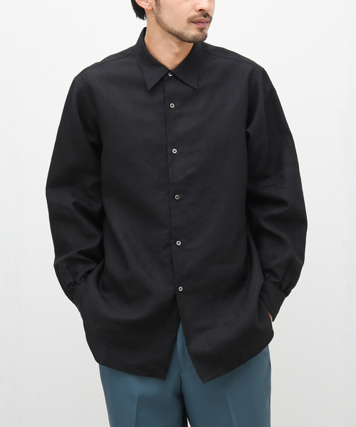 EDIFICE LA BOUCLE（エディフィスラブークル）の「【LA BOUCLE / ラブークル】リネン フレンチ レギュラーカラー シャツ（シャツ/ブラウス・メンズ・ホワイト/ブラック・1/2）」の2枚目の写真