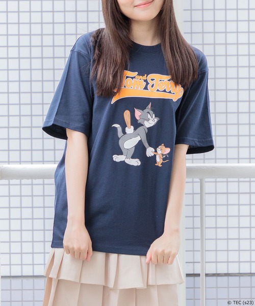 Tom＆Jerry（トムアンドジェリー）の「【公式】トムとジェリー　クルーネック半袖Tシャツ（Tシャツ/カットソー・メンズ・オートミール/ネイビー/ホワイト/サックスブルー・M/L）」の4枚目の写真