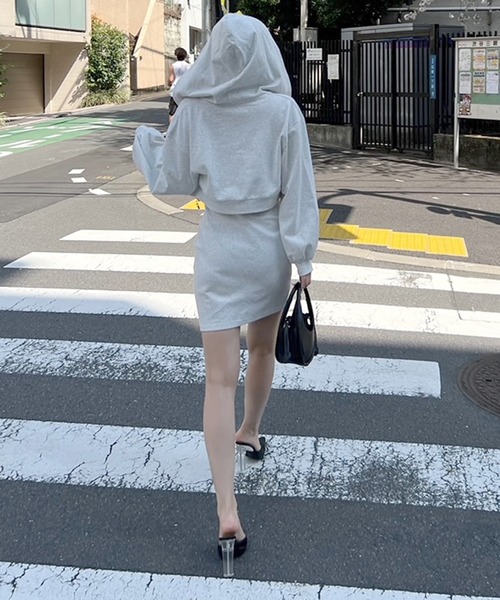 ROYAL PARTY（ロイヤルパーティー）の「【ZOZO限定】パーカー＆カットミニキャミワンピース（ワンピース・レディース・ブラック/ブルー/グレー/ホワイト系その他・FREE）」の15枚目の写真