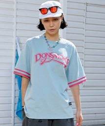 A'GEM/9 × .kom『DONSMOKE/ドンスモーク』袖ラインロゴ半袖カットソー