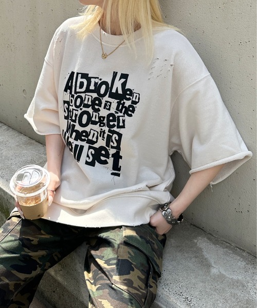 sedacle（セダクル）の「ルーズシルエットダメージTシャツ（Tシャツ/カットソー・メンズ・アイボリー/ブラック/グリーン・MEDIUM/LARGE）」の2枚目の写真