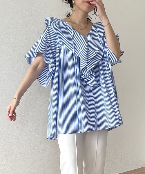 wee9s（ウィークス）の「big collar frill half blouse / 付け襟風ビッグカラーフリルハーフブラウス（シャツ/ブラウス・レディース・ストライプ/ブラック/ホワイト/スカイブルー/ピンク/パープル/ベージュ/ブラック系その他/カーキ/ブラウン/ライトブルー/ベビーピンク/ネイビー/レッド・FREE）」の20枚目の写真
