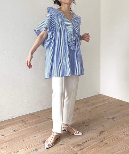 wee9s（ウィークス）の「big collar frill half blouse / 付け襟風ビッグカラーフリルハーフブラウス（シャツ/ブラウス・レディース・ストライプ/ブラック/ホワイト/スカイブルー/ピンク/パープル/ベージュ/ブラック系その他/カーキ/ブラウン/ライトブルー/ベビーピンク/ネイビー/レッド・FREE）」の21枚目の写真