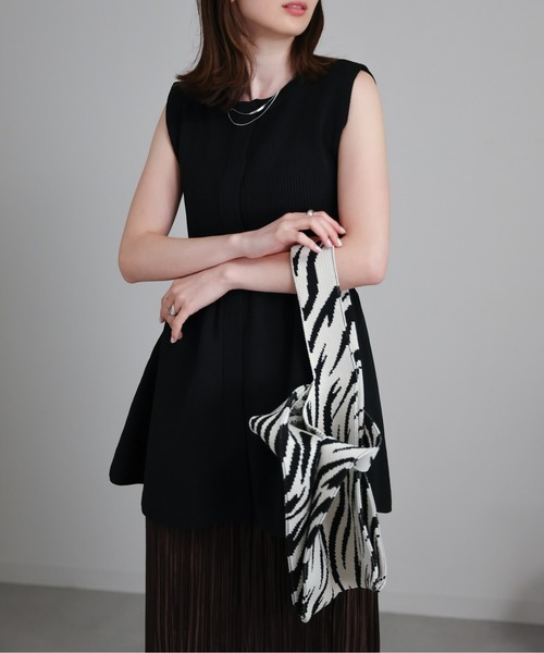 sakishimatokyo（サキシマトーキョー）の「ペプラムソウバリベスト（ベスト・レディース・ブラック/グレイッシュベージュ/オフホワイト/チャコール・FREE）」の16枚目の写真