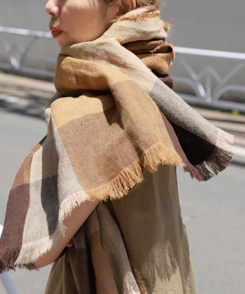 VERMEIL par iena（ヴェルメイユパーイエナ）の「【PLAIDIE/プレディ】STOLE（ベージュ A）（ストール/ショール・レディース・ベージュ系その他・FREE）」の11枚目の写真