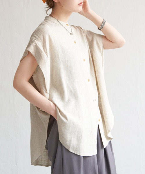 notch.（ノッチ）の「麻混ショルダータックブラウス（シャツ/ブラウス・レディース・ベージュ/オフホワイト・M）」の2枚目の写真