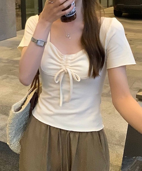 NANEA(ナネア)の「フロントシャーリング スクエアネックTシャツ(Tシャツ/カットソー・レディース・ブラウン/ピンク/キナリ・SMALL/MEDIUM)」の14枚目の写真