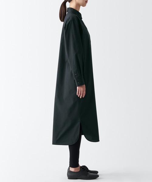 無印良品（ムジルシリョウヒン）の「洗いざらしブロードレギュラーカラー長袖ワンピース（ワンピース・レディース・オフホワイト/ブラウン系/ブラック・XXL/S/XL/L/XS/M）」の15枚目の写真