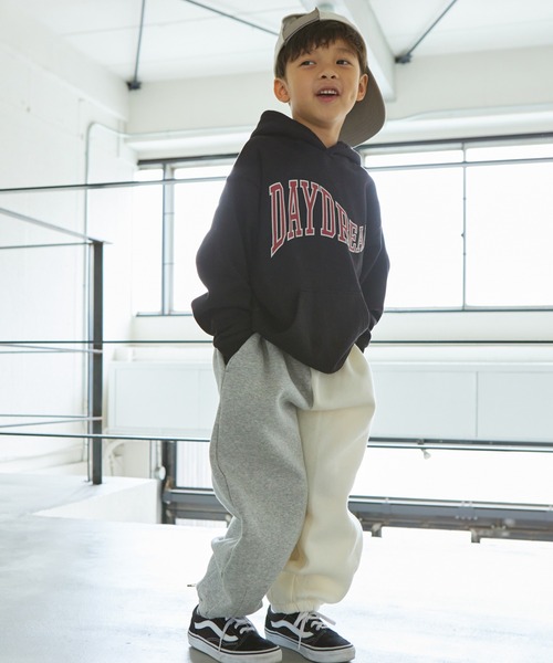 PAIRMANON STREET（ペアマノンストリート）の「【PAIRMANON STREET】タック入り バルーンシルエット ワイドパンツ（スウェットパンツ・キッズ・その他/マスタード/ブラック系その他/グレー/ブラウン/ネイビー/レッド系その他/その他1・110/120/130/140/150/90/100）」の22枚目の写真