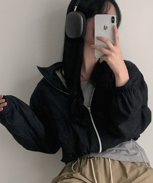 FREE STYLISTS(フリー スタイリスト)の「YUGA_YGMC クロップド丈 マウンテンジャケット ブルゾン(マウンテンパーカー・レディース・ブラック/ホワイト・FREE)」の6枚目の写真