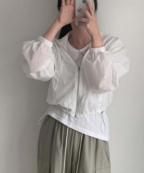 FREE STYLISTS(フリー スタイリスト)の「YUGA_YGMC クロップド丈 マウンテンジャケット ブルゾン(マウンテンパーカー・レディース・ブラック/ホワイト・FREE)」の18枚目の写真