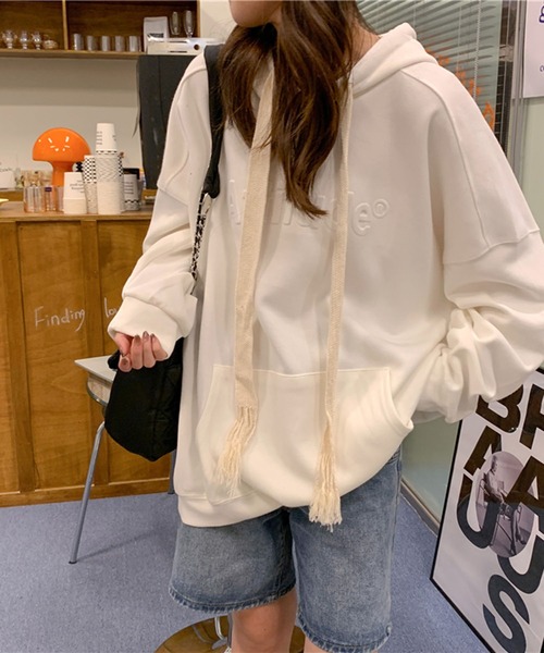 Jewelobe(ジュエローブ)の「エンボスロゴオーバーサイズパーカー(パーカー・レディース・杢グレー/ネイビー/ホワイト/レッド・FREE)」の1枚目の写真