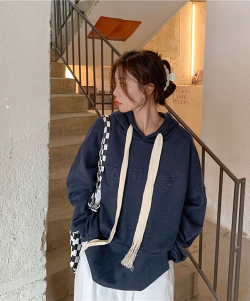 Jewelobe(ジュエローブ)の「エンボスロゴオーバーサイズパーカー(パーカー・レディース・杢グレー/ネイビー/ホワイト/レッド・FREE)」の11枚目の写真