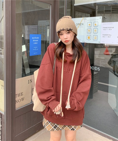 Jewelobe(ジュエローブ)の「エンボスロゴオーバーサイズパーカー(パーカー・レディース・杢グレー/ネイビー/ホワイト/レッド・FREE)」の18枚目の写真