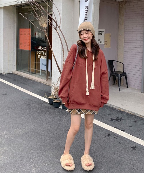 Jewelobe(ジュエローブ)の「エンボスロゴオーバーサイズパーカー(パーカー・レディース・杢グレー/ネイビー/ホワイト/レッド・FREE)」の21枚目の写真