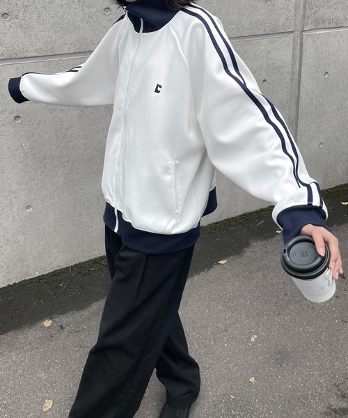 Chillfar（チルファー）の「トラックジャケット（ブルゾン・レディース・杢グレー/ホワイト/アイボリー/ベージュ/チャコール/ボルドー・FREE）」の9枚目の写真