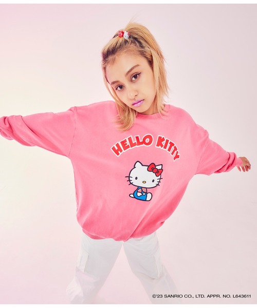 ANAP（アナップ）の「ANAP×HelloKittyユーズド風BIGスウェットトップス（スウェット・レディース・グレー/スミクロ/ピンク・FREE）」の3枚目の写真