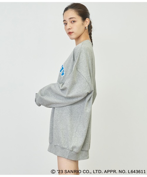 ANAP（アナップ）の「ANAP×HelloKittyユーズド風BIGスウェットトップス（スウェット・レディース・グレー/スミクロ/ピンク・FREE）」の5枚目の写真