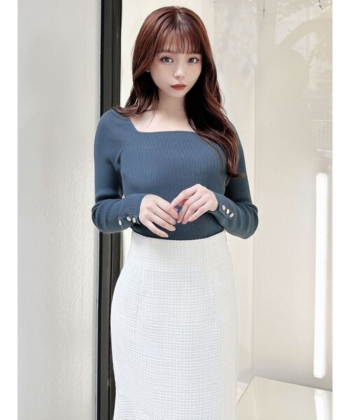 RESEXXY（リゼクシー）の「シンプルデザインスクエアニットトップス（ニット/セーター・レディース・ブルー/ブラック/ホワイト/ベージュ・FREE）」の5枚目の写真