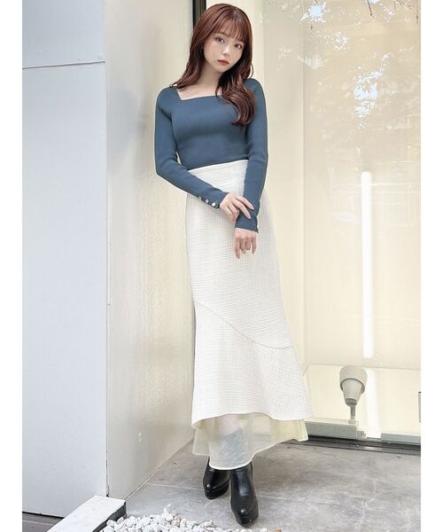 RESEXXY（リゼクシー）の「シンプルデザインスクエアニットトップス（ニット/セーター・レディース・ブルー/ブラック/ホワイト/ベージュ・FREE）」の6枚目の写真