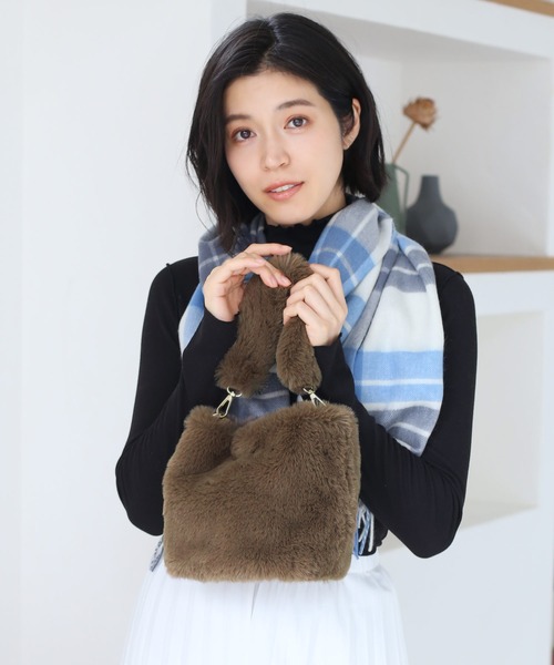 sankyo shokai(サンキョウショウカイ)の「エコファー2wayハンドバッグ(ハンドバッグ・レディース・ホワイト/モカ/ブラック・FREE)」の4枚目の写真