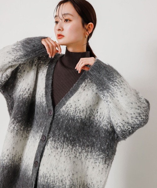SENSE OF PLACE by URBAN RESEARCH(センスオブプレイスバイアーバンリサーチ)の「ニュアンスグラデーションカーディガン(カーディガン/ボレロ・レディース・ブルー系その他/グレー系その他・ONE)」の3枚目の写真