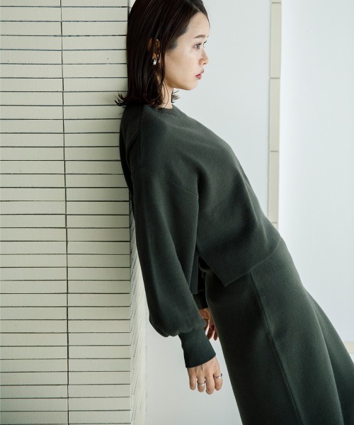 sail（サイル）の「【販売終了】【sail】ニットセットアップ　小さいサイズ【低身長・小柄女性向けサイズ】（スカート・レディース・グレー/カーキ・01）」の2枚目の写真