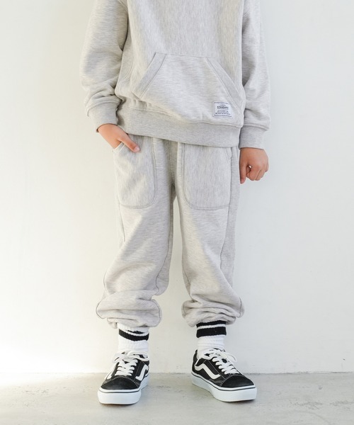 coca（coca）（コカ）の「キッズ　厚手サイドリブスウェットジョガーパンツ（スウェットパンツ・キッズ・チャコール/グレー・110/120/130/140）」の14枚目の写真