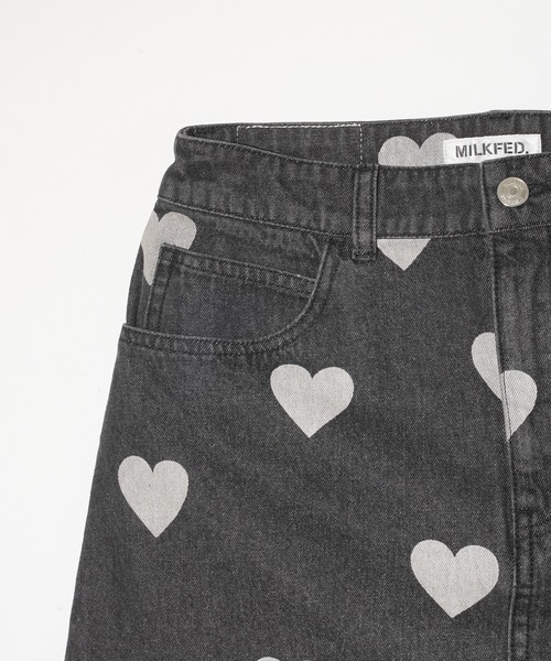 MILKFED.（ミルクフェド）の「HEART PRINTED DENIM SKIRT（デニムスカート・レディース・ライトインディゴブルー/ブラック・S/M）」の13枚目の写真