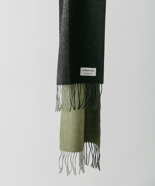 URBAN RESEARCH DOORS（アーバンリサーチドアーズ）の「カシミヤブレンドパネルマフラー（マフラー・メンズ・ブルー/チャコールグレー/カーキ/ベージュ・-）」の3枚目の写真