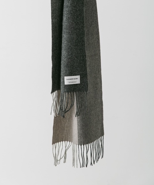 URBAN RESEARCH DOORS（アーバンリサーチドアーズ）の「カシミヤブレンドパネルマフラー（マフラー・メンズ・ブルー/チャコールグレー/カーキ/ベージュ・-）」の2枚目の写真