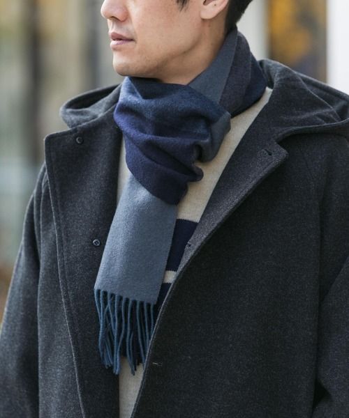 URBAN RESEARCH DOORS（アーバンリサーチドアーズ）の「カシミヤブレンドパネルマフラー（マフラー・メンズ・ブルー/チャコールグレー/カーキ/ベージュ・-）」の4枚目の写真