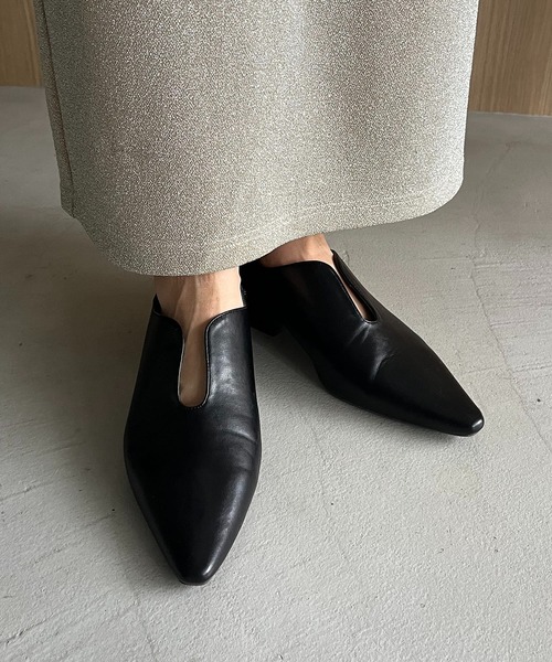 CAPRICIEUX LE'MAGE（カプリシューレマージュ）の「スリット2WAYミュール（パンプス・レディース・シルバー/ブラック・38/37/36）」の8枚目の写真