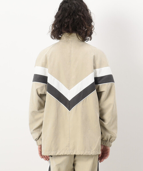 Purple&Yellow(パープルアンドイエロー)の「【セットアップ対応】ポリエステルピーチ ラインブルゾン(ブルゾン・メンズ・グレイッシュベージュ/グリーン・SMALL/MEDIUM/X-LARGE/LARGE)」の6枚目の写真