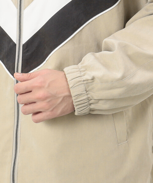 Purple&Yellow(パープルアンドイエロー)の「【セットアップ対応】ポリエステルピーチ ラインブルゾン(ブルゾン・メンズ・グレイッシュベージュ/グリーン・SMALL/MEDIUM/X-LARGE/LARGE)」の8枚目の写真