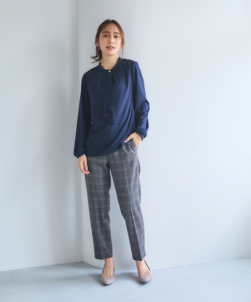 CROSS FUNCTION（クロスファンクション）の「《抗菌防臭・通気性》シフォンフリルカットソーブラウス【CF/クロスファンクション】（シャツ/ブラウス・レディース・ブラック/オフホワイト/ライトベージュ/ライトグリーン/ホワイト/ベージュ/ネイビー・M/L/LL）」の12枚目の写真