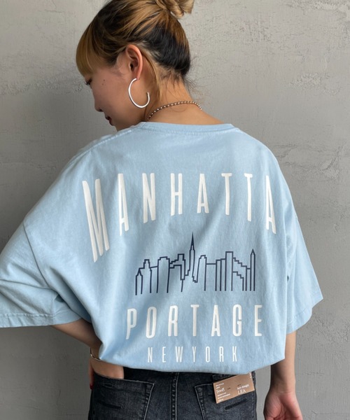 Manhattan Portage（マンハッタンポーテージ）の「[MANHATTAN PORTAGE/マンハッタンポーテージ] 別注 ショート丈バックプリントTシャツ（Tシャツ/カットソー・レディース・イエロー/ホワイト/ブラック/サックスブルー・F）」の3枚目の写真