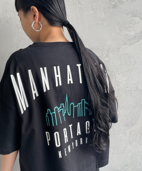 Manhattan Portage（マンハッタンポーテージ）の「[MANHATTAN PORTAGE/マンハッタンポーテージ] 別注 ショート丈バックプリントTシャツ（Tシャツ/カットソー・レディース・イエロー/ホワイト/ブラック/サックスブルー・F）」の14枚目の写真