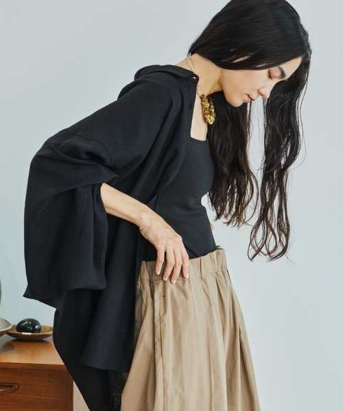 Libra Cue（リブラ キュー）の「ドルマンスリーブシャツ（シャツ/ブラウス・レディース・ブラック/ホワイト/ブルー・FREE）」の9枚目の写真