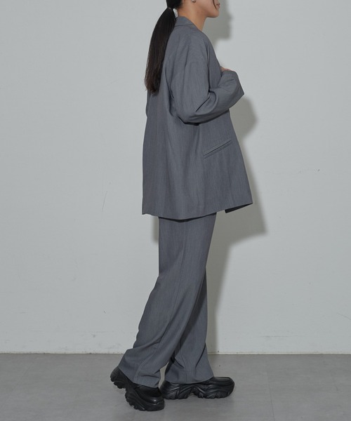 COLONY 2139（コロニートゥーワンスリーナイン）の「ピークドダブル