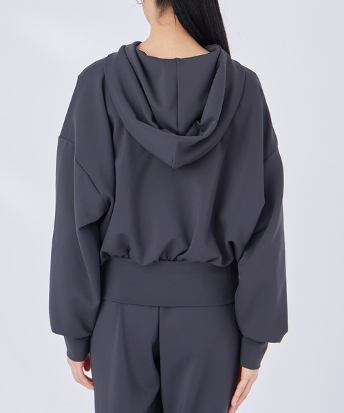 NERGY（ナージー）の「【接触冷感】クロップドダンボールZIPフーディー（パーカー・レディース・ライトグレー/ブラック・FREE）」の20枚目の写真