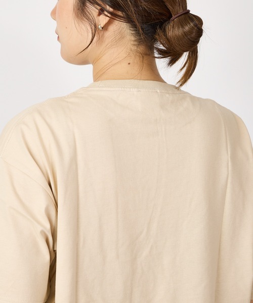 salle de bal（サルデバル）の「THE MACMILLAN Alice /  マクミラン・アリス 不思議の国のアリス ビッグTシャツ MA8474567 WNI DC（Tシャツ/カットソー・レディース・ベージュ/ブラック/ホワイト/ピンク・FREE）」の13枚目の写真