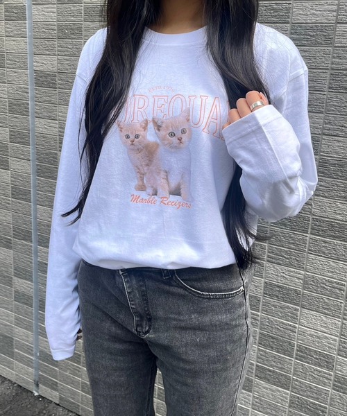cuorequal(クオレコール)の「子猫オーバーサイズロンT(Tシャツ/カットソー・レディース・ホワイト・M/L)」の3枚目の写真