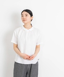 リネンのシンプルブラウス