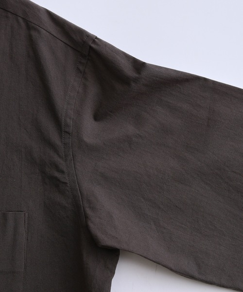 ADAM ET ROPE'(アダムエロペ)の「【Made In Japan/メイド イン ジャパン】スタンダード レギュラーカラー ボクシーシャツ / ロングシーズン着用可能(シャツ/ブラウス・メンズ・ブラック系その他3/ホワイト・L/M)」の4枚目の写真