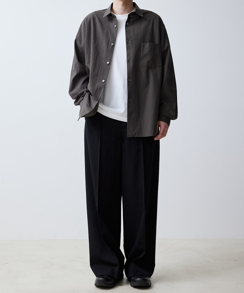 ADAM ET ROPE'(アダムエロペ)の「【Made In Japan/メイド イン ジャパン】スタンダード レギュラーカラー ボクシーシャツ / ロングシーズン着用可能(シャツ/ブラウス・メンズ・ブラック系その他3/ホワイト・L/M)」の11枚目の写真