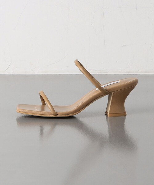UNITED ARROWS(ユナイテッドアローズ)の「2ライン ミュールサンダル(サンダル・レディース・ブラック/ベージュ・38/35/36/37/35h/36h/37h)」の7枚目の写真