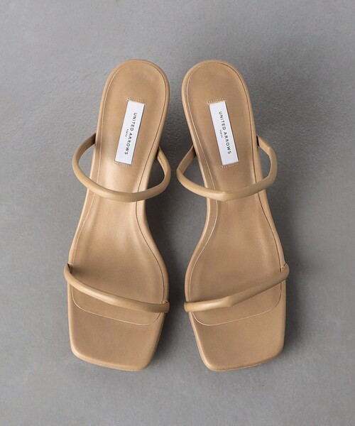 UNITED ARROWS(ユナイテッドアローズ)の「2ライン ミュールサンダル(サンダル・レディース・ブラック/ベージュ・38/35/36/37/35h/36h/37h)」の9枚目の写真