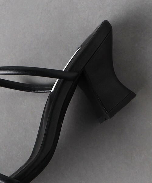 UNITED ARROWS(ユナイテッドアローズ)の「2ライン ミュールサンダル(サンダル・レディース・ブラック/ベージュ・38/35/36/37/35h/36h/37h)」の19枚目の写真